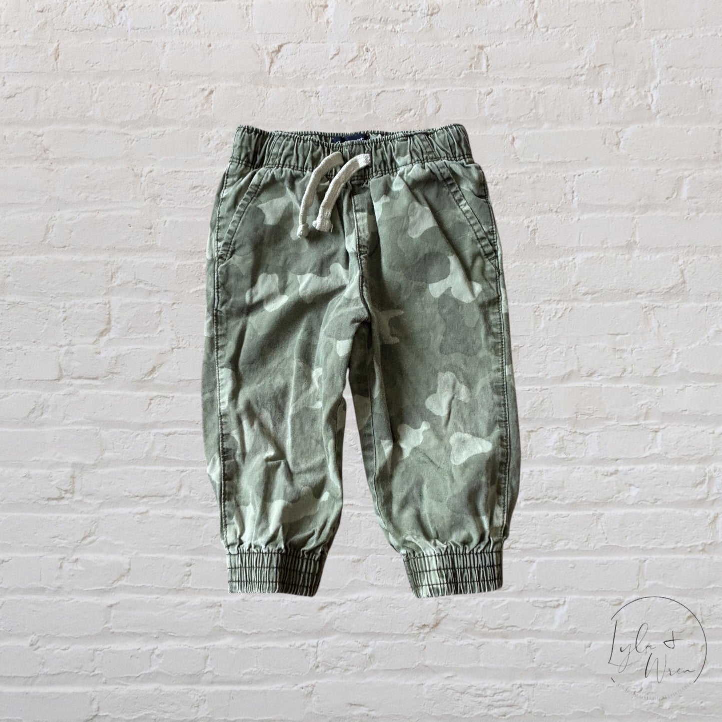 The Children’s Place Green Camo Joggers | 12-18 M