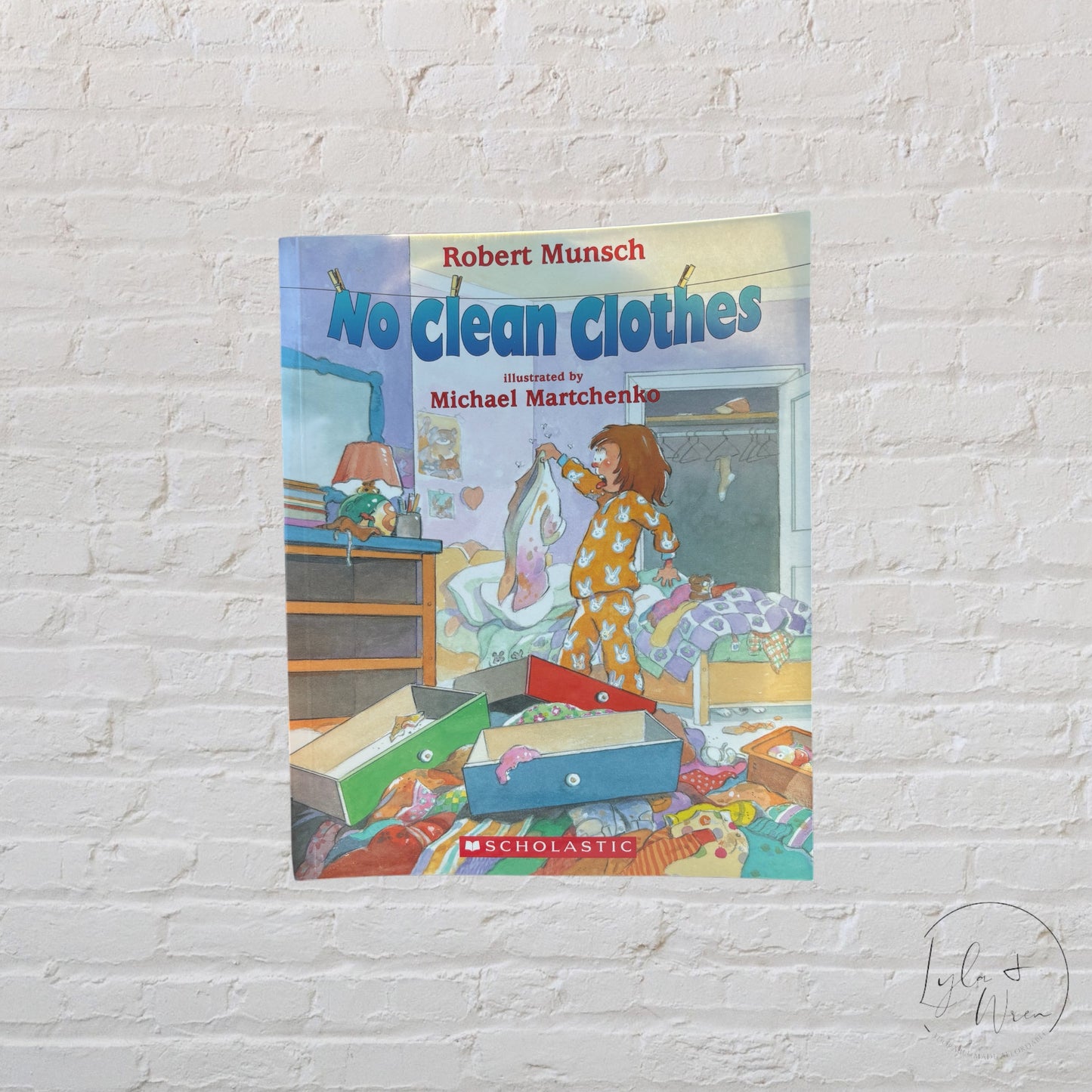 Robert Munsch “No Clean Clothes” | Paperback