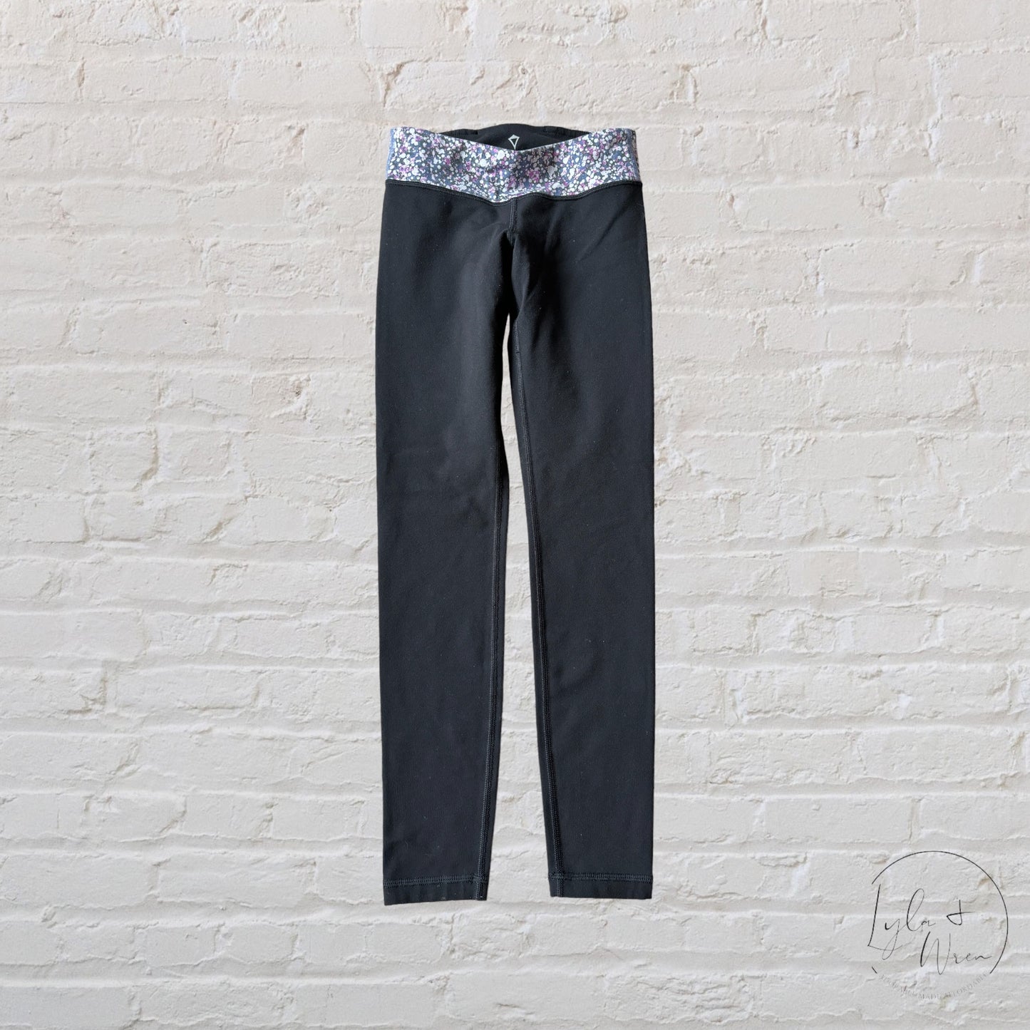 Ivivva Black Reversible Leggings | 8