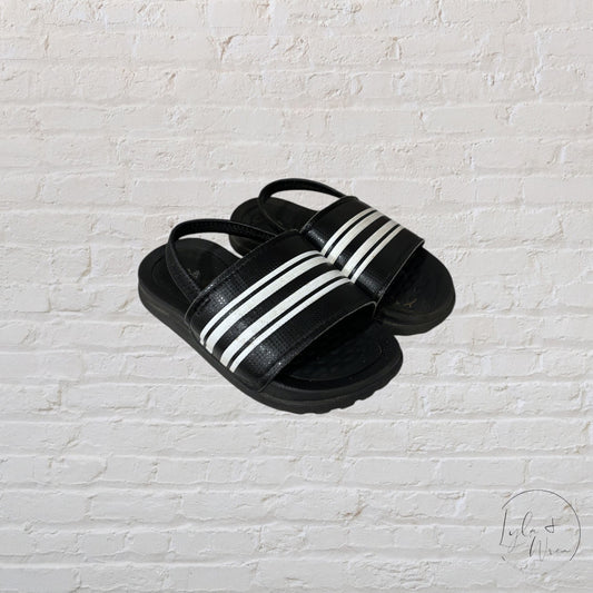 Black + White Slides | Toddler 7/8