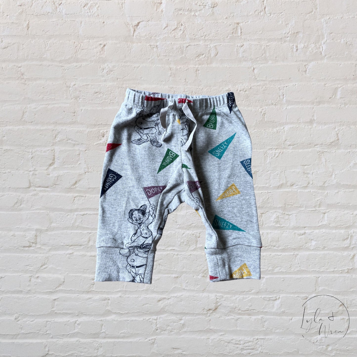 Baby Gap 7 Dwarf Pants | 0-3 M