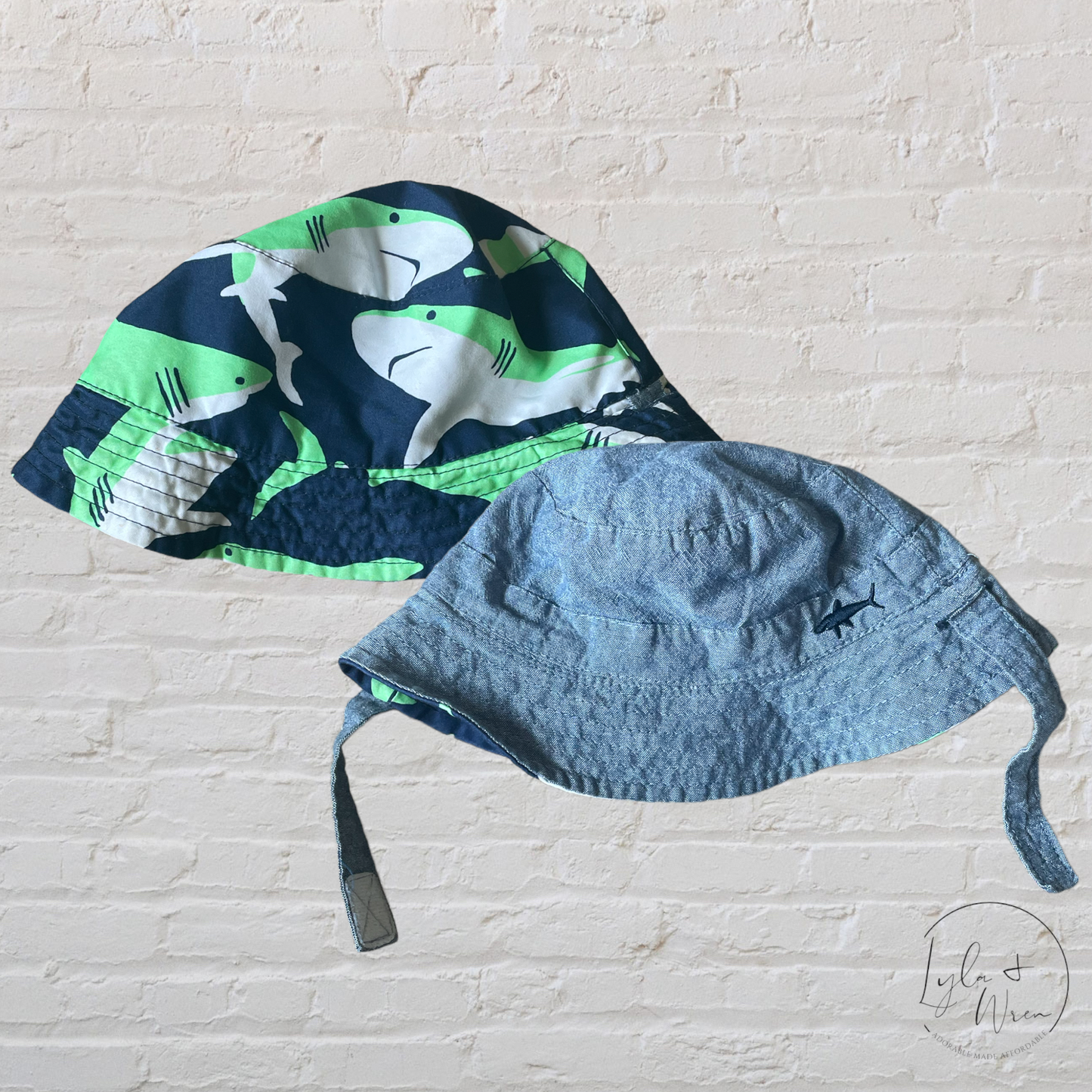 Carter’s Reversible Shark Hat | 0-12 M