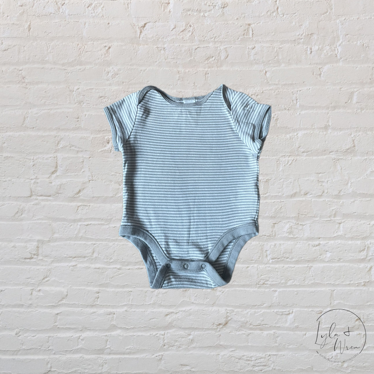 Old Navy Grey Striped Bodysuit | 0-3 M